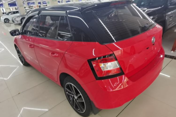 Used Skoda Fabia 2015 1.6L Automatic Sport Edition Rear Left 45 Deg