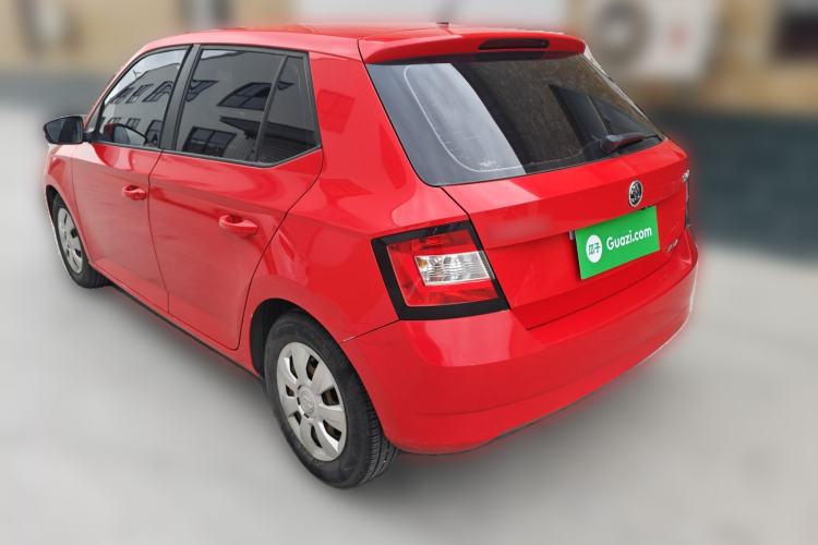 Used Skoda Fabia 2015 1.4L Automatic Front-Drive Model Rear Left 45 Deg