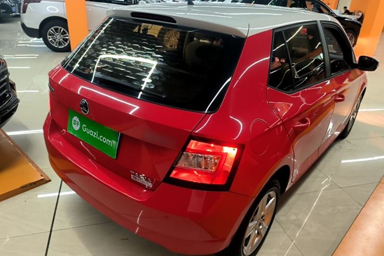 Used Skoda Fabia 2015 1.4L Automatic Chuanxing Edition Rear Right 45 Deg