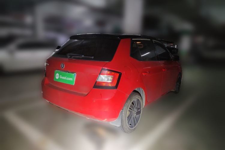 Used Skoda Fabia 2015 1.6L Automatic Sport Edition Rear Right 45 Deg