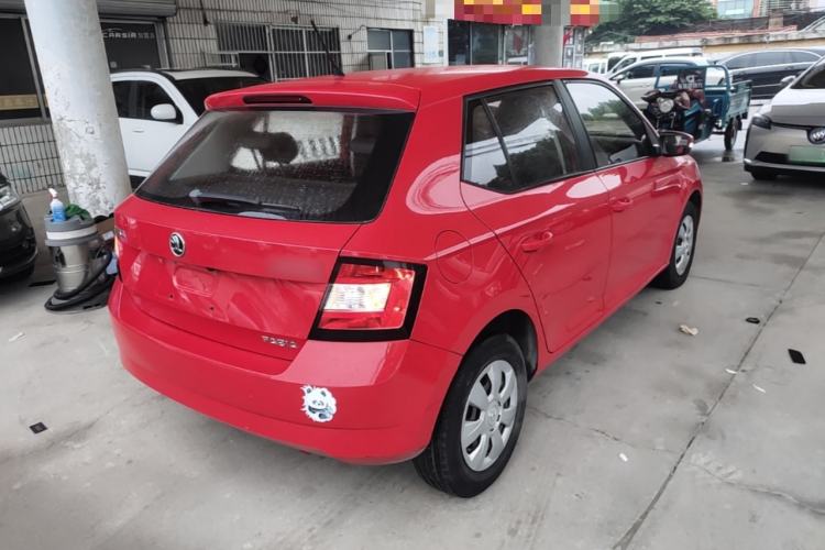 Used Skoda Fabia 2015 1.4L Manual Front-Wheel Drive Model Rear Right 45 Deg