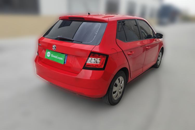 Used Skoda Fabia 2015 1.4L Automatic Front-Drive Model Rear Right 45 Deg