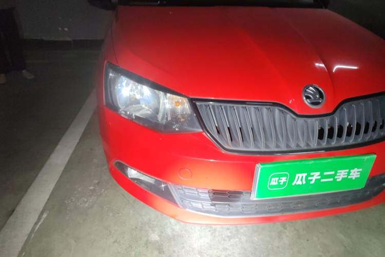 Used Skoda Fabia 2015 1.6L Automatic Sport Edition Right Front Headlight