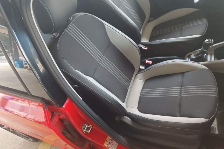 Used Skoda Fabia 2015 1.6L Automatic Sport Edition Right Front Seat