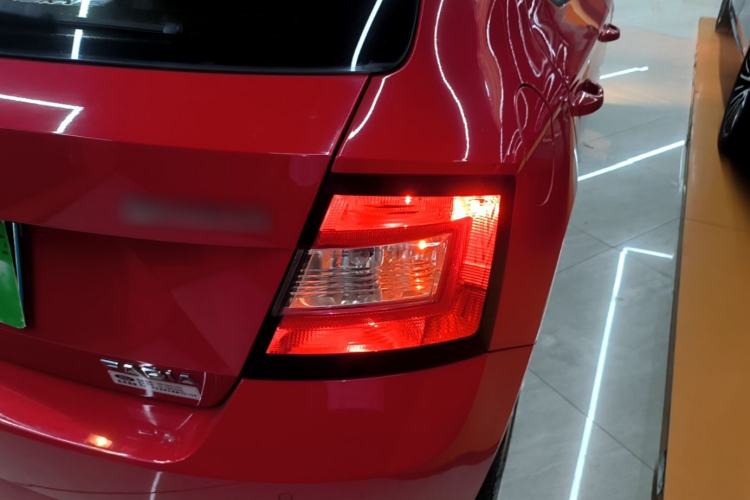 Used Skoda Fabia 2015 1.4L Automatic Chuanxing Edition Right Rear Taillight