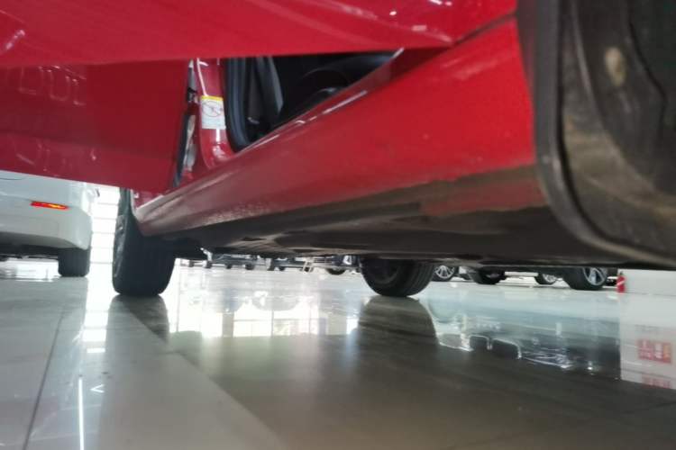 Used Skoda Fabia 2015 1.6L Automatic Sport Edition Right Side Sill