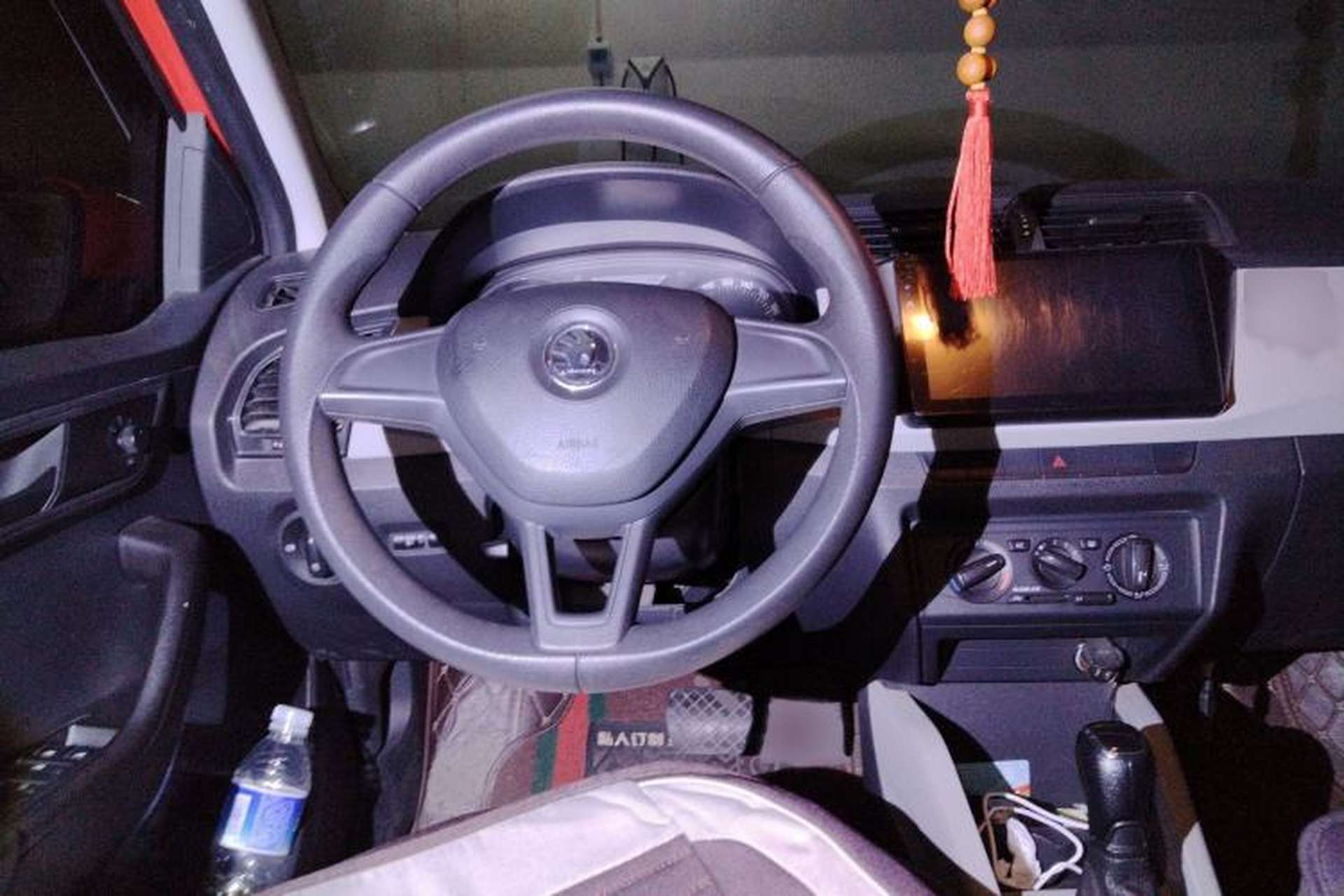 Used Skoda Fabia 2015 1.4L Automatic Front-Drive Model Steering Wheel