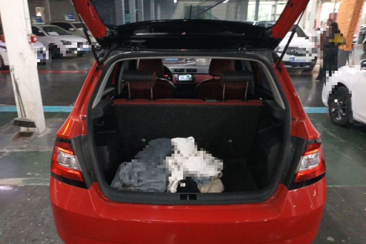 Used Skoda Fabia 2015 1.6L Automatic Sport Edition Trunk