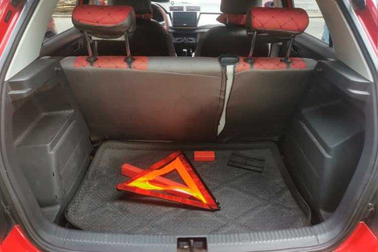Used Skoda Fabia 2015 1.4L Automatic Front-Drive Model Trunk