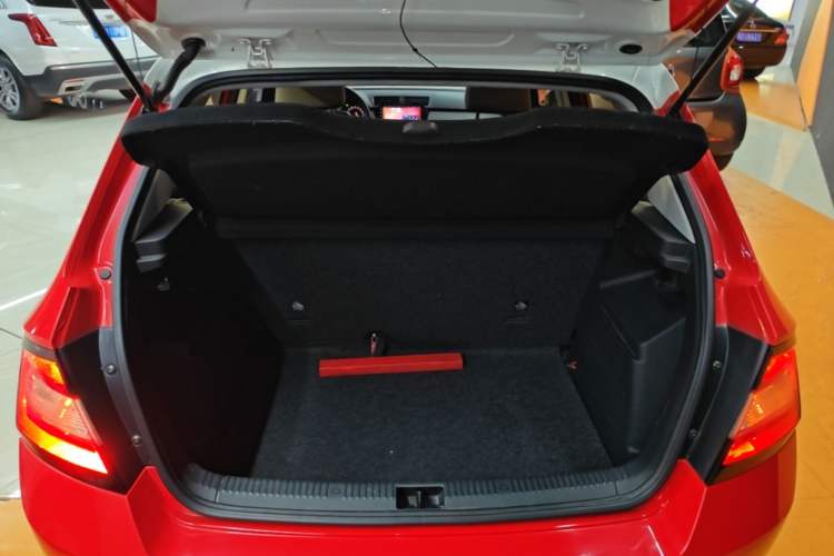 Used Skoda Fabia 2015 1.4L Automatic Chuanxing Edition Trunk