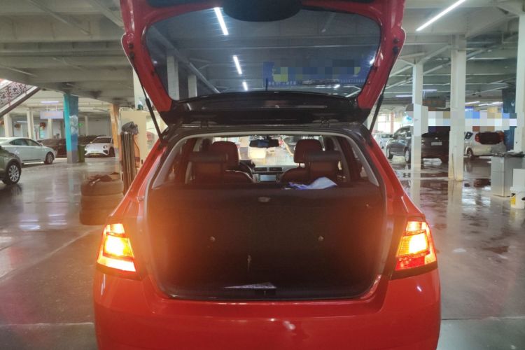 Used Skoda Fabia 2015 1.6L Automatic Sport Edition Trunk