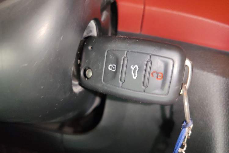 Used Skoda Fabia 2015 1.6L Automatic Sport Edition Vehicle Key