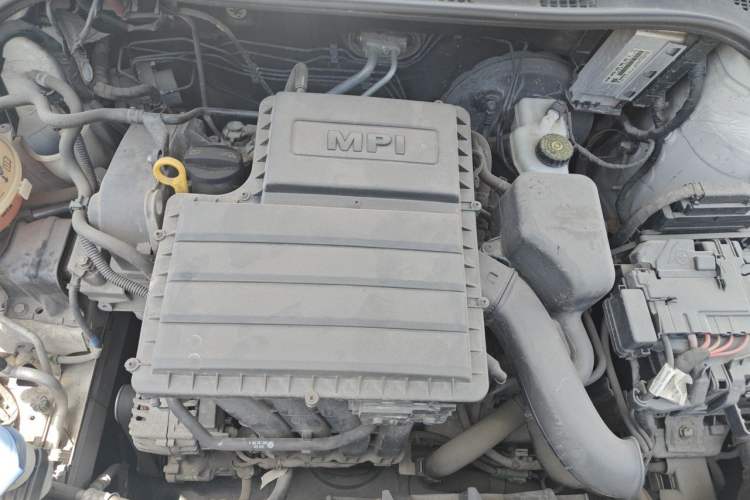 Used Skoda Fabia 2015 1.4L Automatic Chuanxing Edition Engine Bay