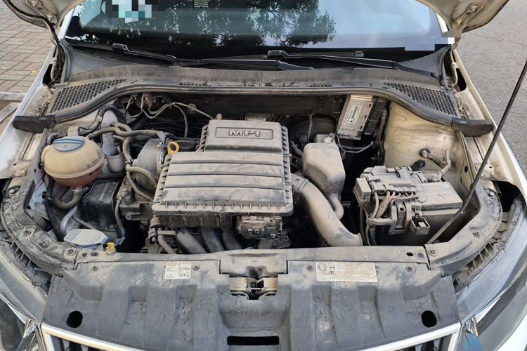 Used Skoda Fabia 2015 1.4L Manual Front-Wheel Drive Model Engine Bay