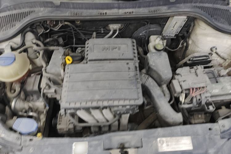 Used Skoda Fabia 2015 1.4L Automatic Front-Drive Model Engine Bay