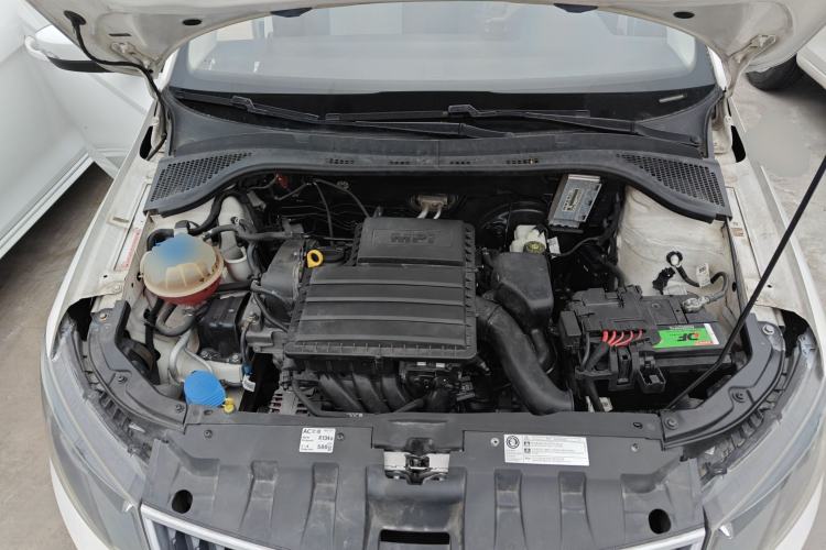 Used Skoda Fabia 2015 1.4L Automatic Front-Drive Model Engine Bay