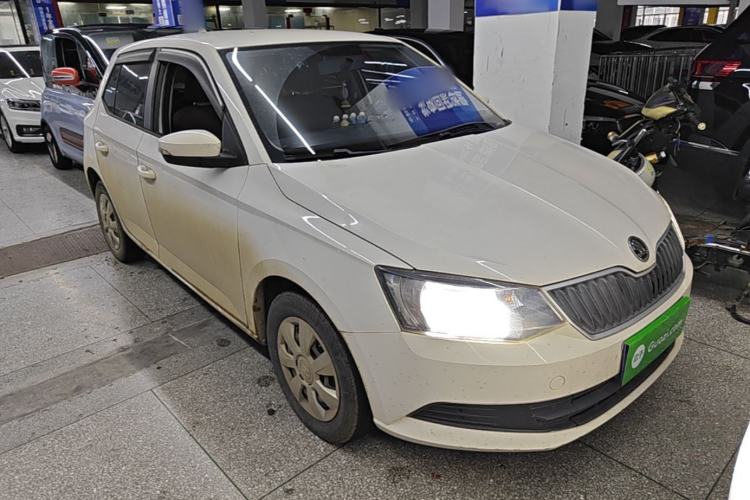Used Skoda Fabia 2015 1.4L Automatic Front-Drive Model Exterior 1