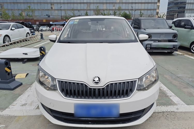 Used Skoda Fabia 2015 1.4L Automatic Front-Drive Model Exterior 1