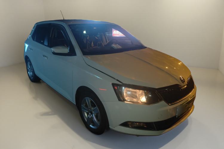 Used Skoda Fabia 2015 1.4L Automatic Chuanxing Edition Exterior 1