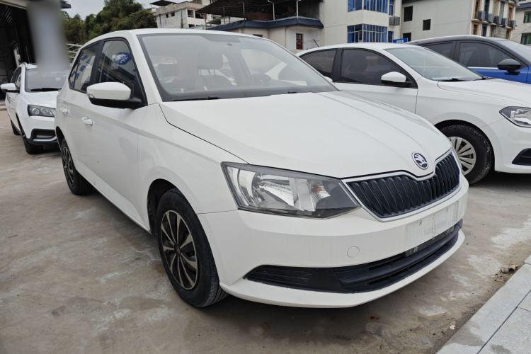 Used Skoda Fabia 2015 1.4L Automatic Front-Drive Model Exterior 1