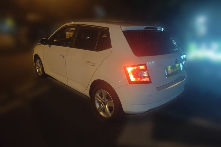 Used Skoda Fabia 2015 1.4L Automatic Chuanxing Edition Exterior 2