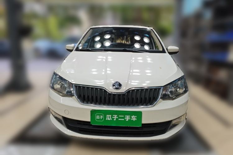 Used Skoda Fabia 2015 1.6L Automatic Chuanxing Edition Front