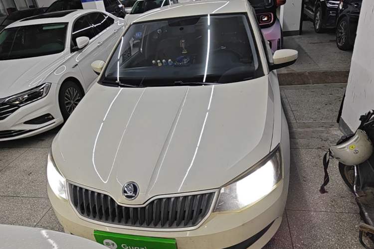Used Skoda Fabia 2015 1.4L Automatic Front-Drive Model Front