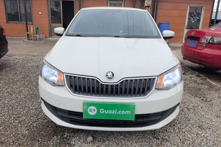 Used Skoda Fabia 2015 1.4L Manual Front-Wheel Drive Model Front