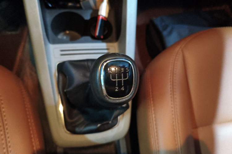 Used Skoda Fabia 2015 1.4L Manual Trend Edition Gear Lever