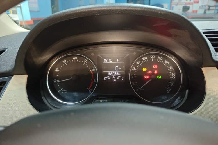 Used Skoda Fabia 2015 1.6L Automatic Chuanxing Edition Instrument Cluster