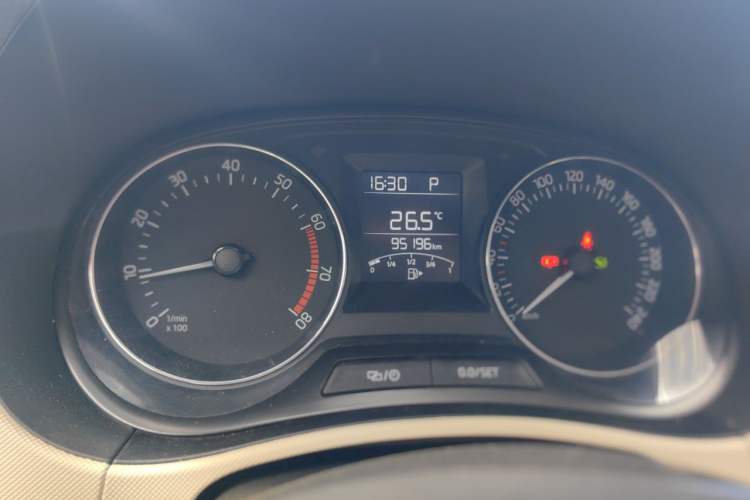 Used Skoda Fabia 2015 1.4L Automatic Chuanxing Edition Instrument Cluster