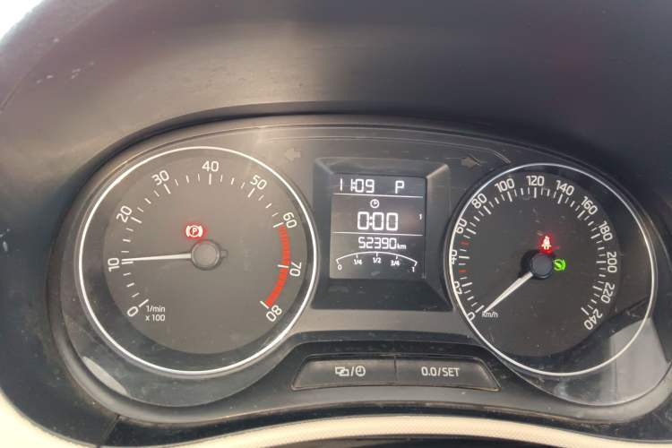 Used Skoda Fabia 2015 1.6L Automatic Chuanxing Edition Instrument Cluster