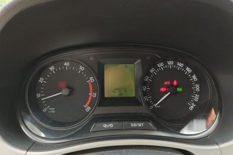 Used Skoda Fabia 2015 1.4L Automatic Front-Drive Model Instrument Cluster