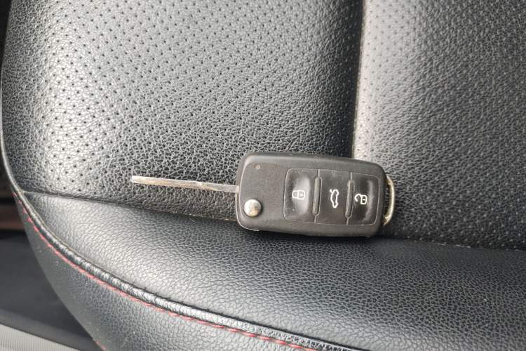 Used Skoda Fabia 2015 1.4L Automatic Front-Drive Model Interior 1