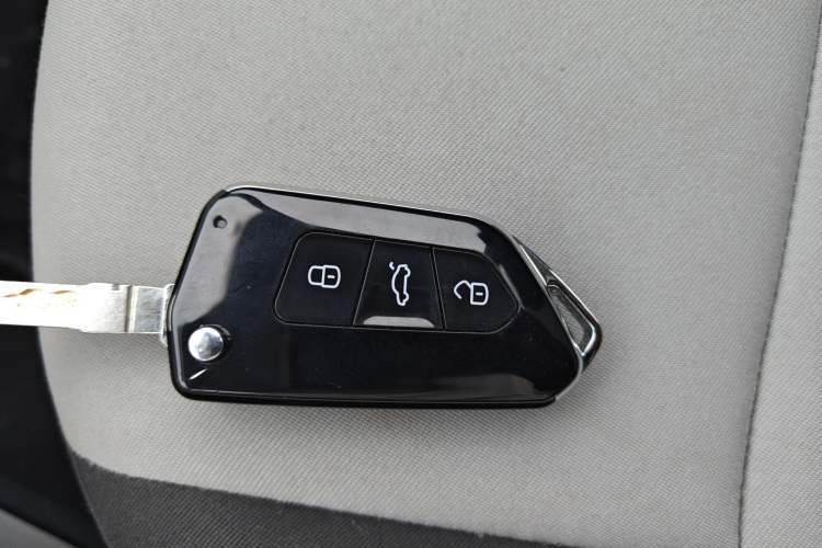 Used Skoda Fabia 2015 1.4L Automatic Front-Drive Model Interior 1