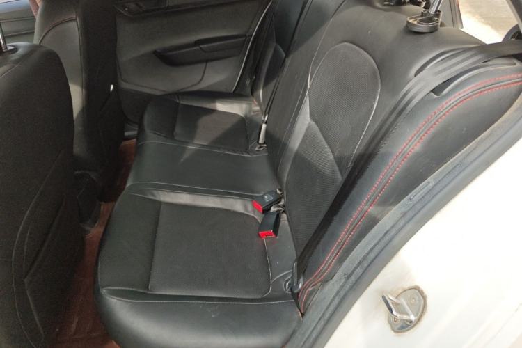 Used Skoda Fabia 2015 1.4L Automatic Front-Drive Model Interior 4
