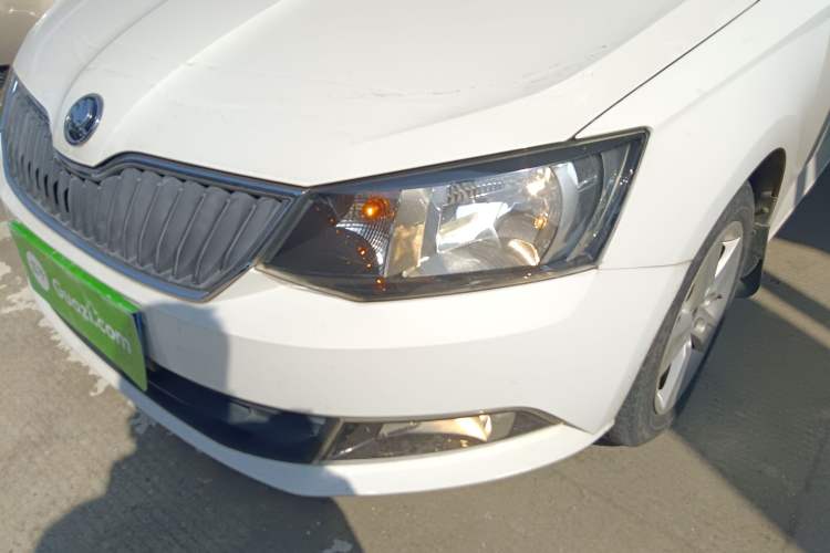 Used Skoda Fabia 2015 1.6L Automatic Chuanxing Edition Left Front Headlight