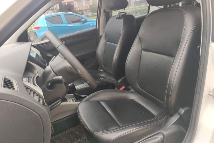 Used Skoda Fabia 2015 1.4L Automatic Front-Drive Model Left Front Seat