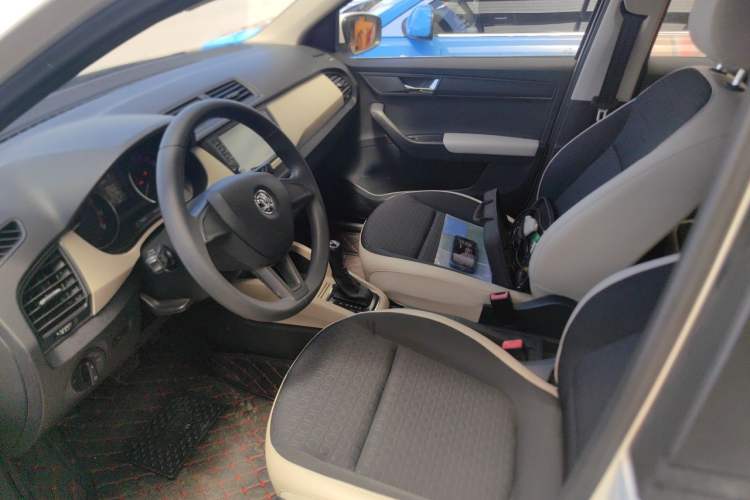 Used Skoda Fabia 2015 1.4L Automatic Chuanxing Edition Left Front Seat