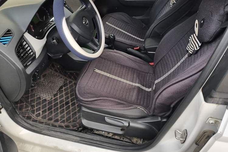 Used Skoda Fabia 2015 1.4L Manual Front-Wheel Drive Model Left Front Seat