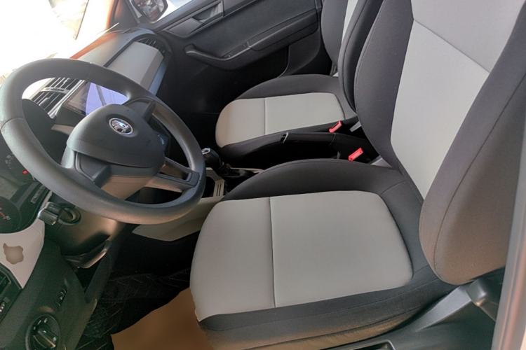 Used Skoda Fabia 2015 1.4L Automatic Front-Drive Model Left Front Seat