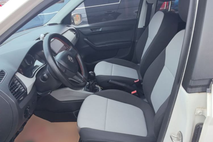 Used Skoda Fabia 2015 1.4L Manual Front-Wheel Drive Model Left Front Seat