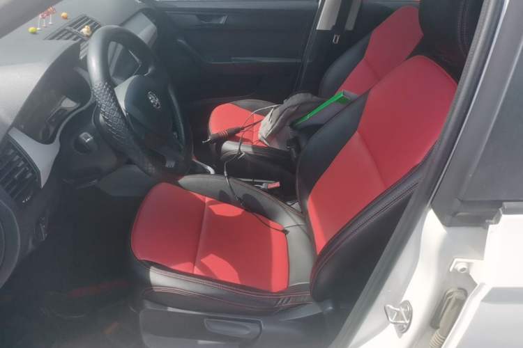 Used Skoda Fabia 2015 1.4L Automatic Front-Drive Model Left Front Seat
