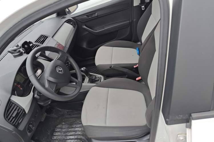Used Skoda Fabia 2015 1.4L Automatic Front-Drive Model Left Front Seat