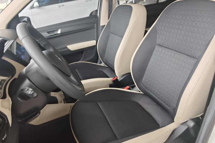 Used Skoda Fabia 2015 1.6L Automatic Chuanxing Edition Left Front Seat