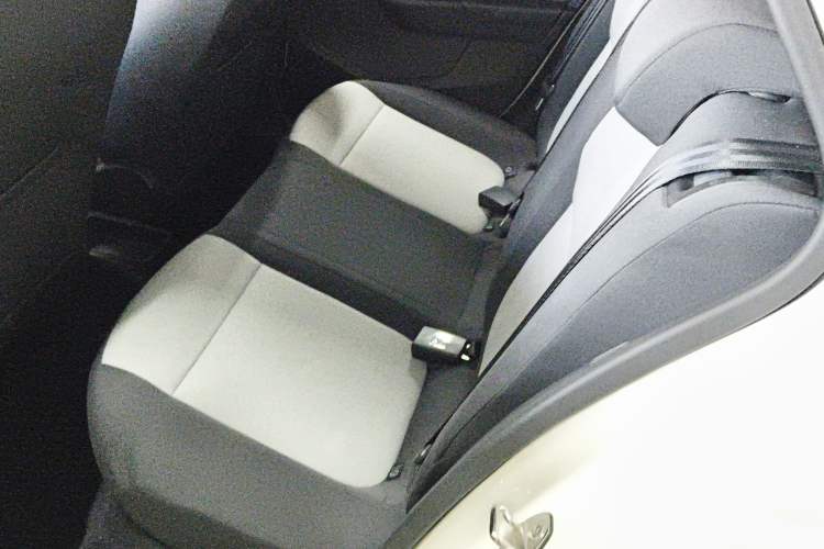 Used Skoda Fabia 2015 1.4L Automatic Front-Drive Model Left Rear Seat