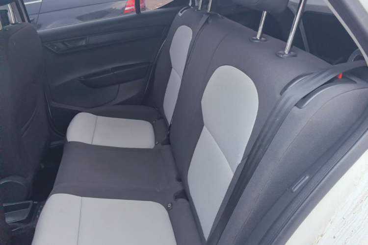 Used Skoda Fabia 2015 1.4L Manual Front-Wheel Drive Model Left Rear Seat