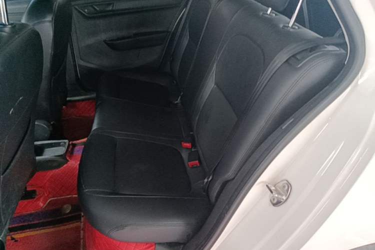 Used Skoda Fabia 2015 1.4L Automatic Front-Drive Model Left Rear Seat