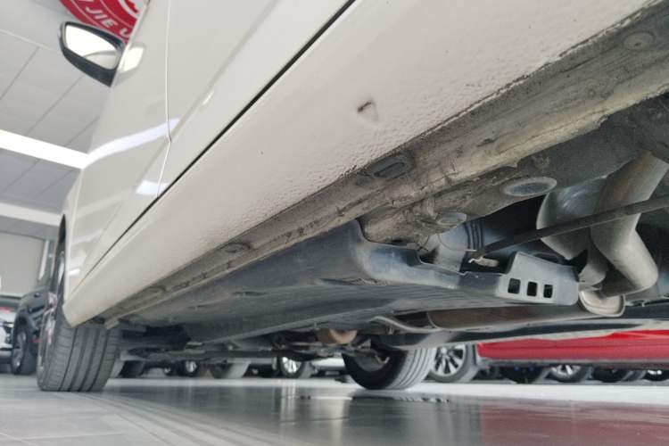 Used Skoda Fabia 2015 1.6L Automatic Sport Edition Left Side Sill