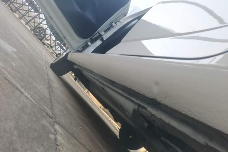 Used Skoda Fabia 2015 1.4L Automatic Front-Drive Model Left Side Sill